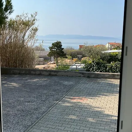 Bajcic 아파트 *